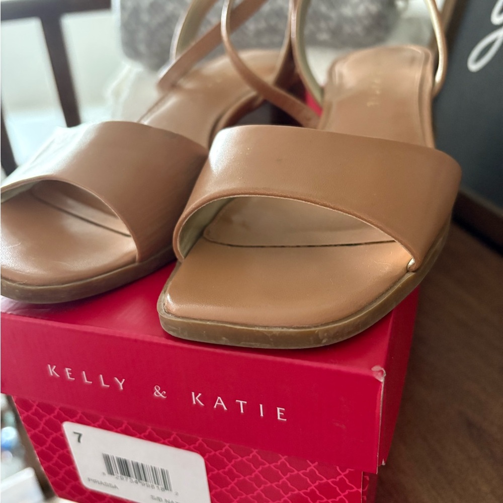 Kelly & Katie Brown Strappy Sandals